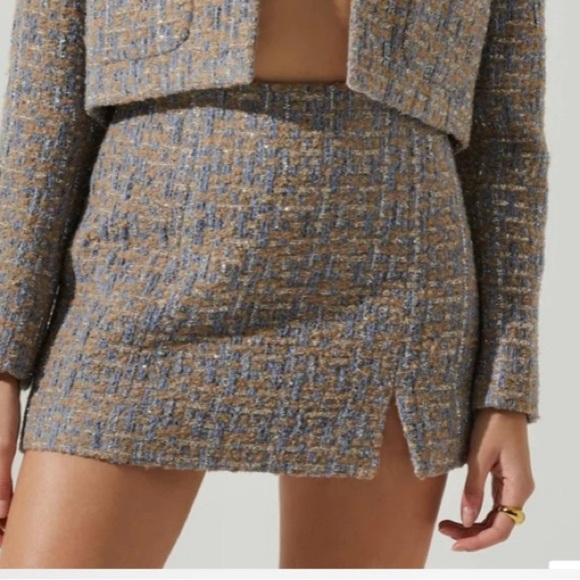 Astr The Label Covina Tweed Mini Skirt - Picture 3 of 9